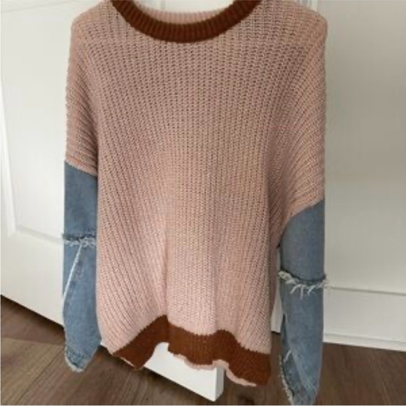 Easel Los Angeles Sweaters - Two-Tone Sweater with Denim Sleeves